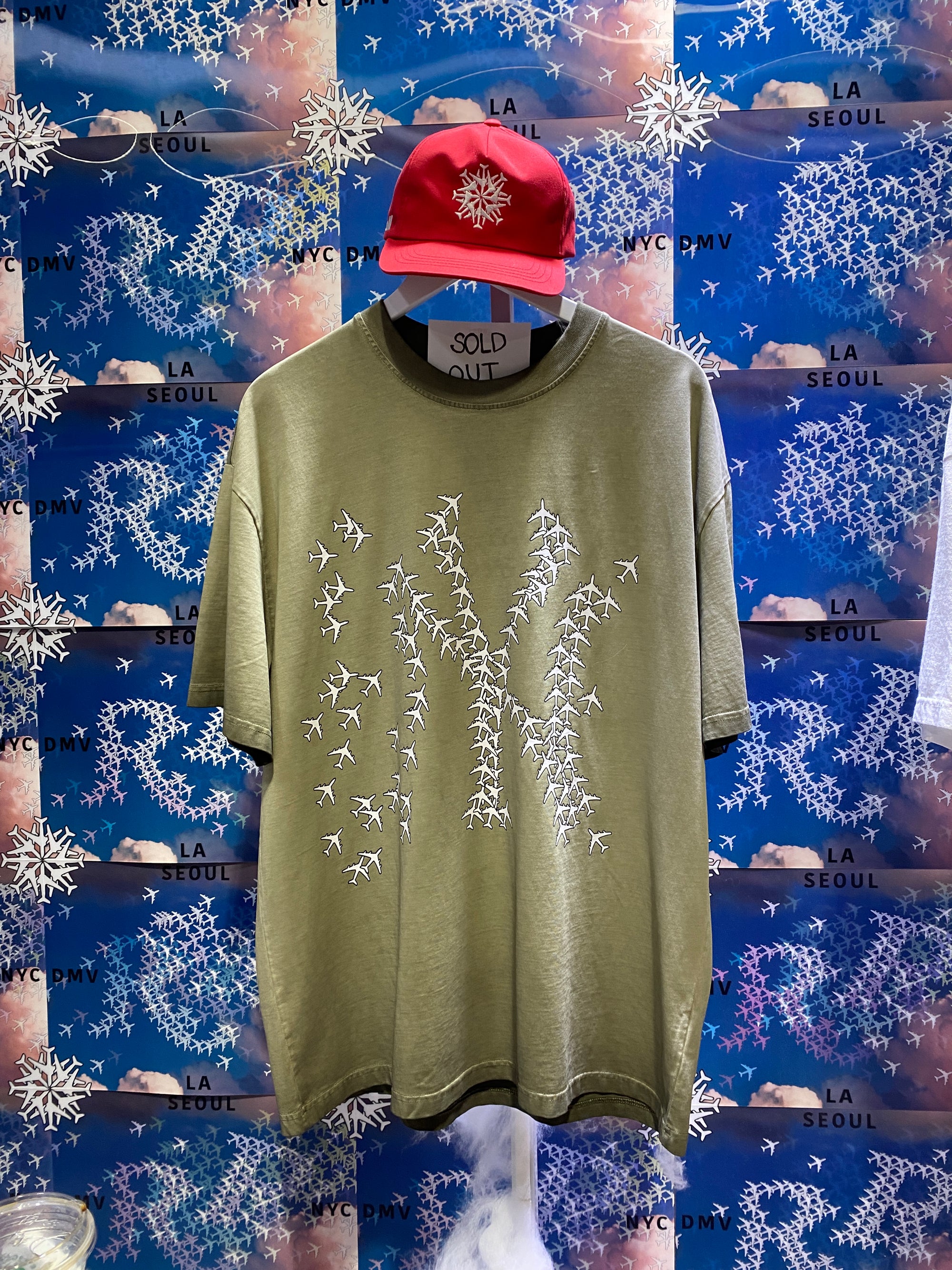 THERE'S NO PLACE LIKE NYC SUN FADED SHIRT - (VINTAGE OLIVE)