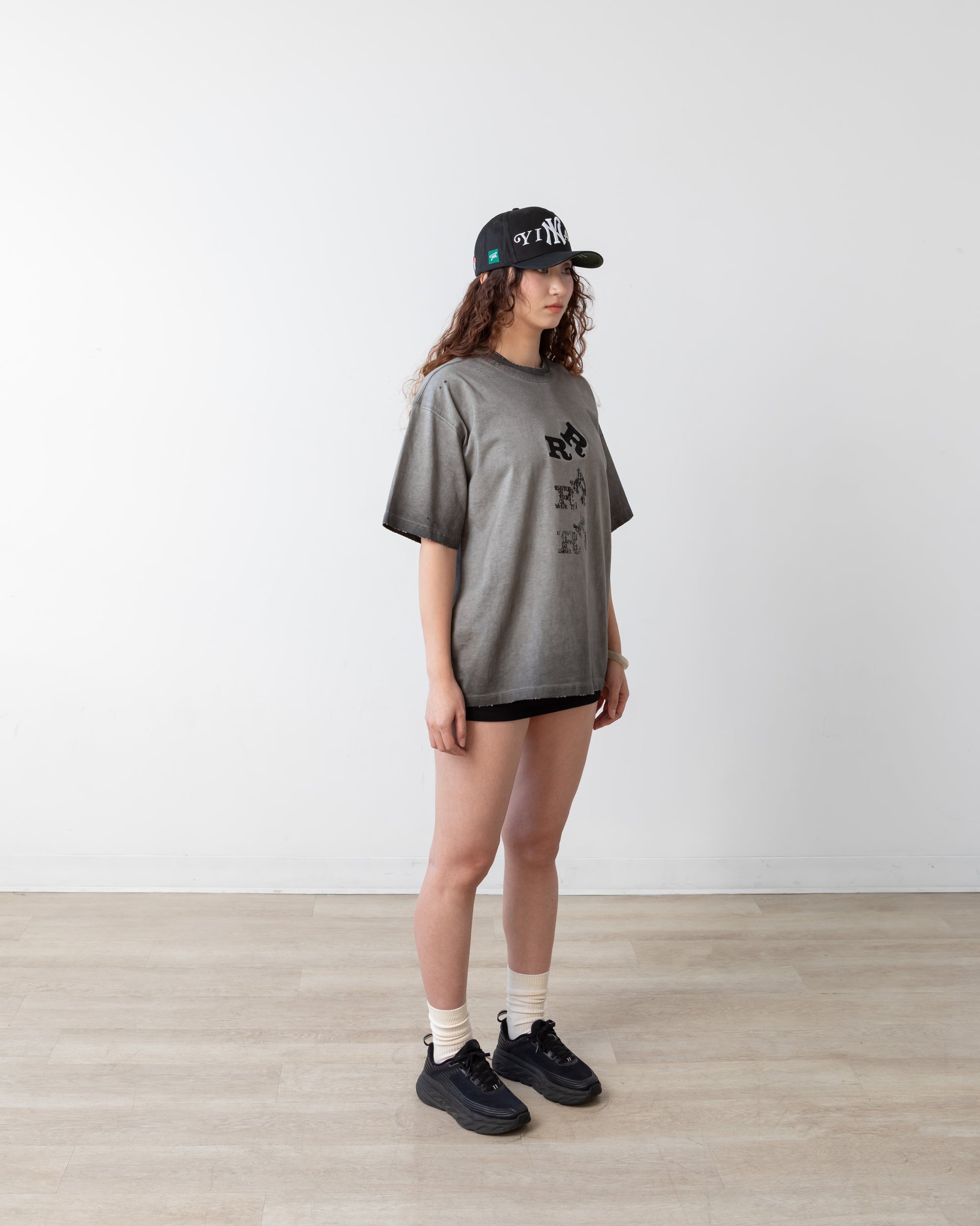 DISPERSED YIN YANG DISTRESSED HEAVYWEIGHT SHIRT - (FADED GREY)