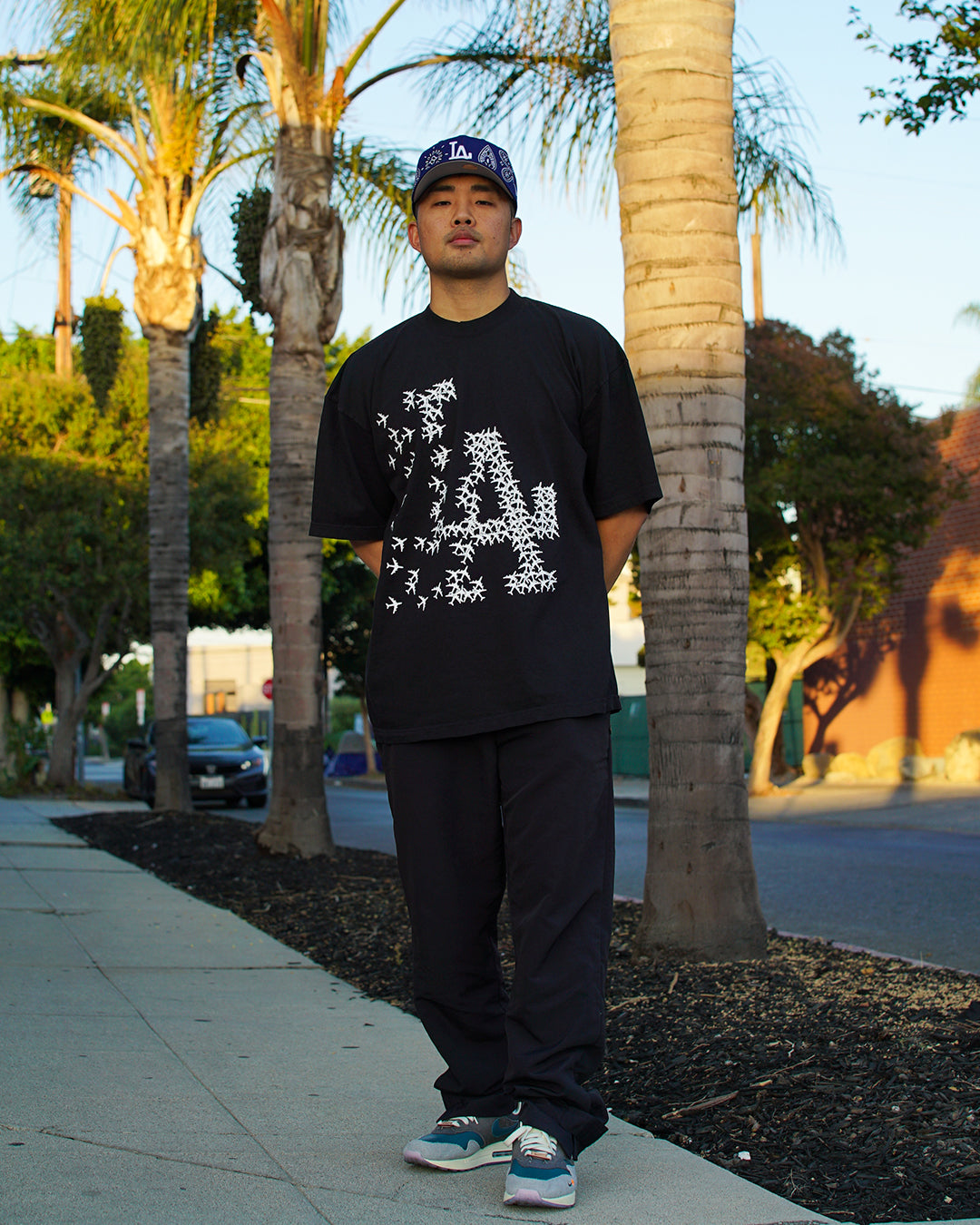 THERE'S NO PLACE LIKE LA HEAVYWEIGHT SHIRT - (PHANTOM BLACK)
