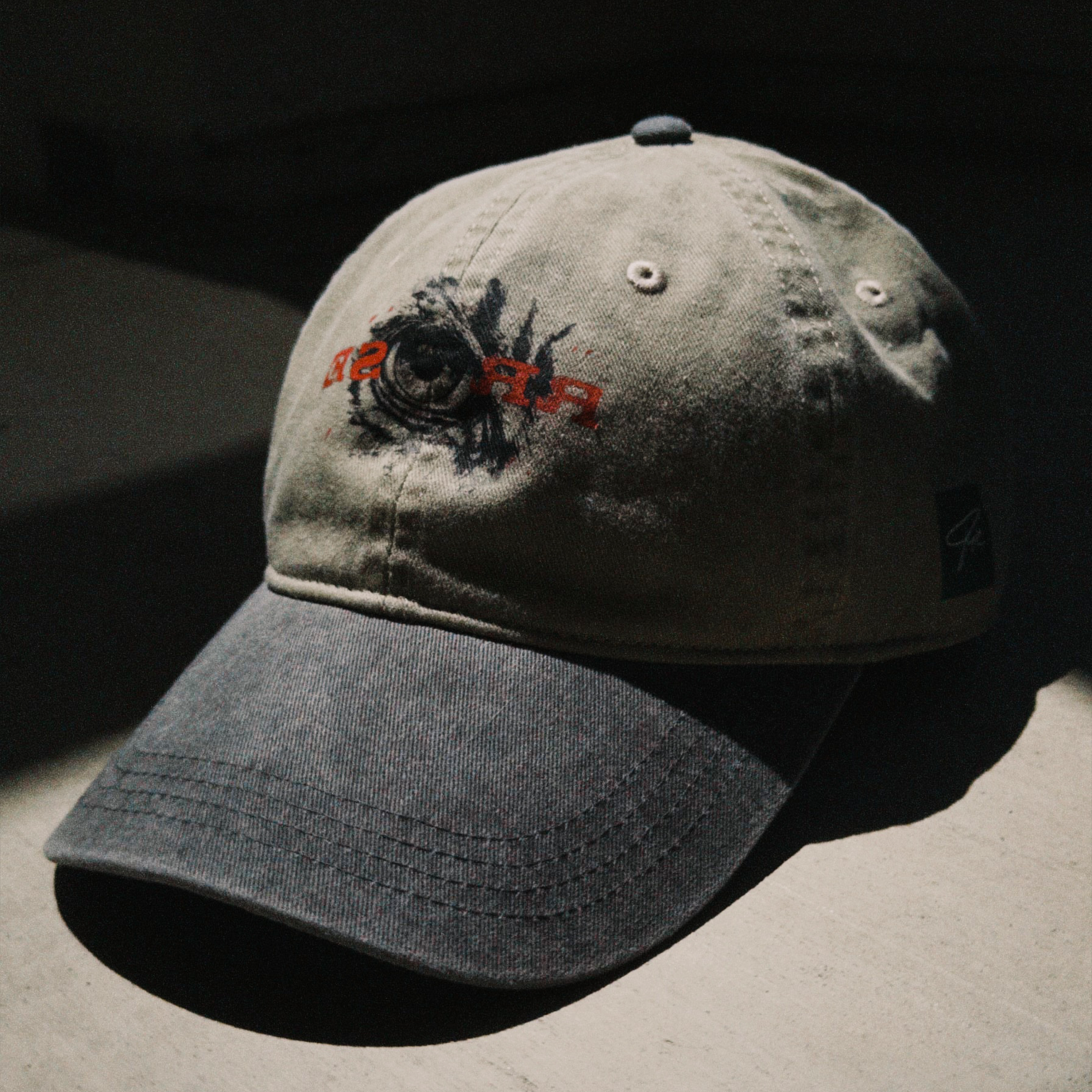 EYE OF THE TIGER VINTAGE WASHED HAT - (FADED LIGHT KHAKI/BLACK)