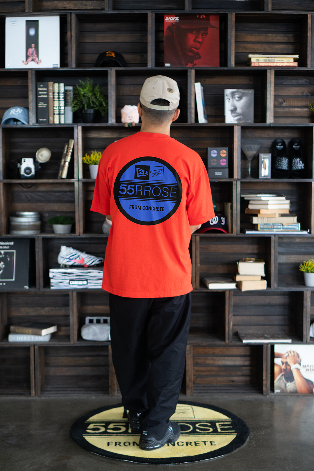 A NEW ERA HEAVYWEIGHT SHIRT - (GOLDEN GATE ORANGE)